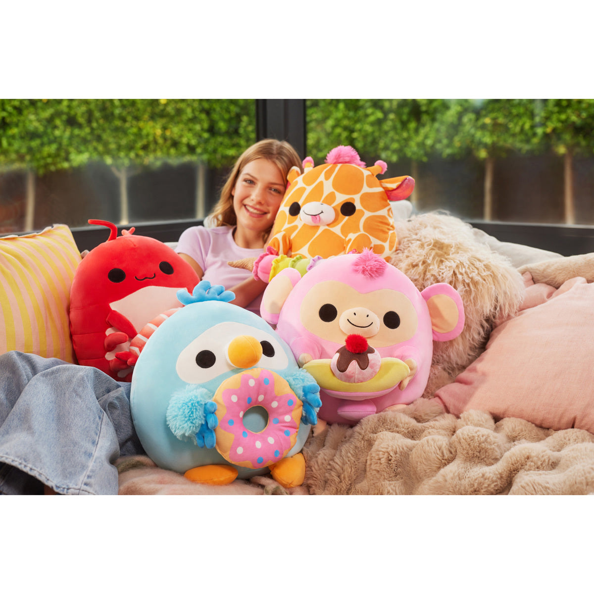 Snackles Lola The Giraffe 36Cm Soft Toy