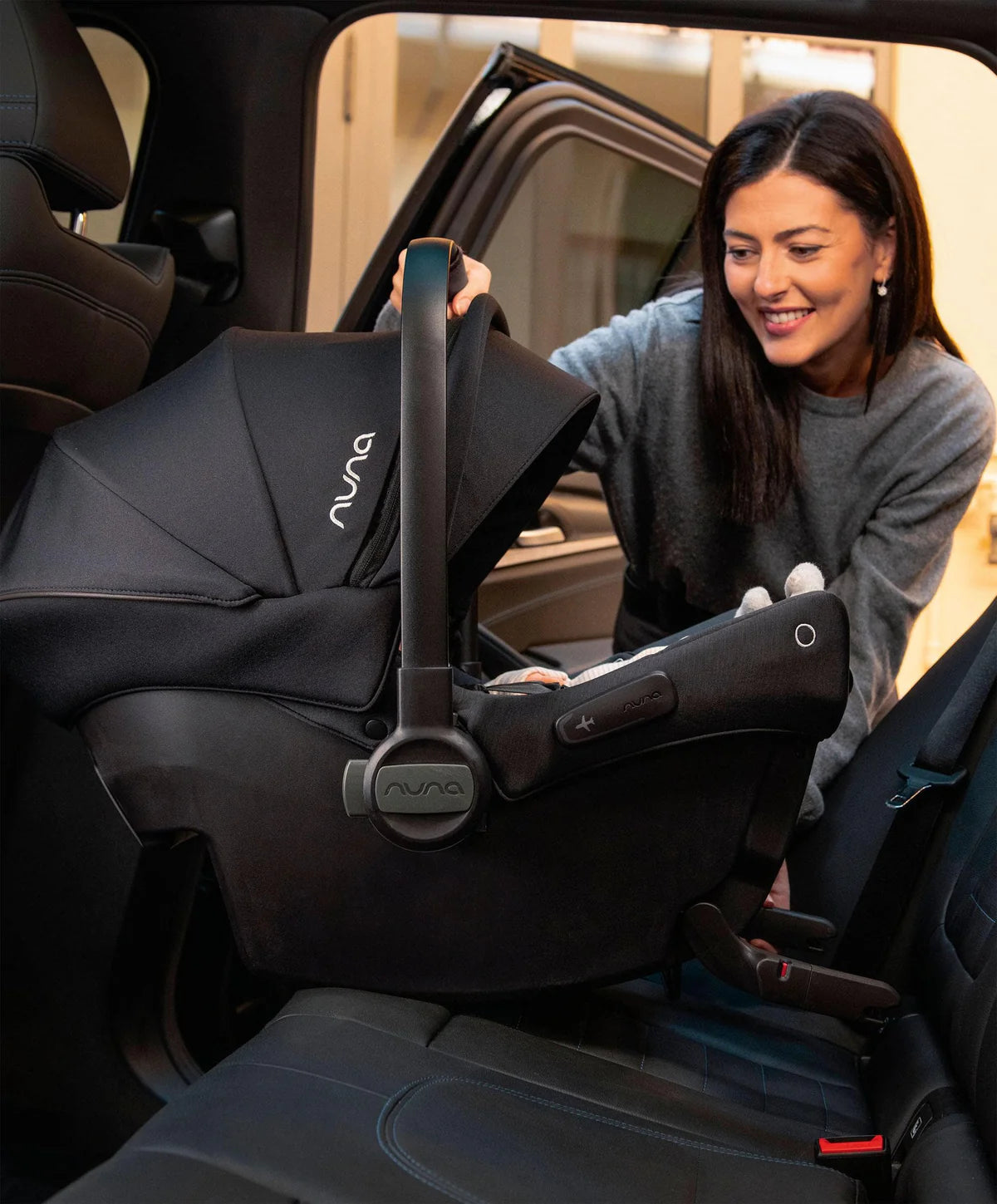 Nuna Pipa Urbn Car Seat (Caviar)