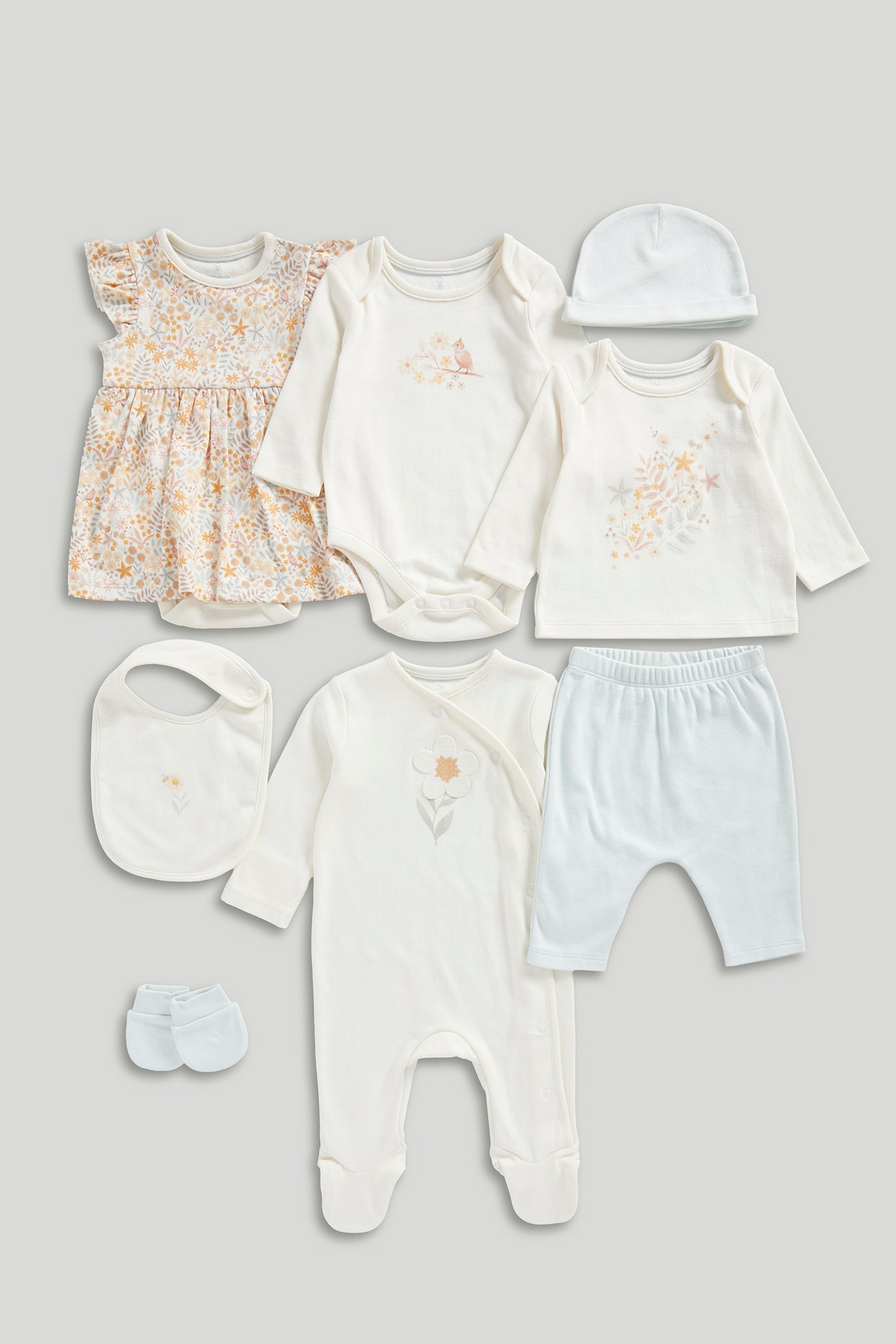 Daisy 8-Piece Outfit Gift Set