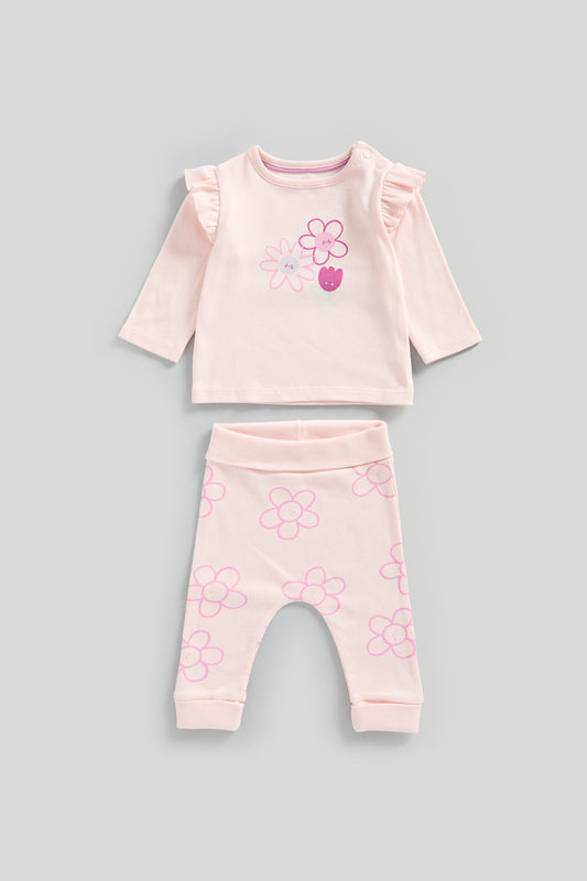 Pink Extendable Leggings And T-Shirt Outfit