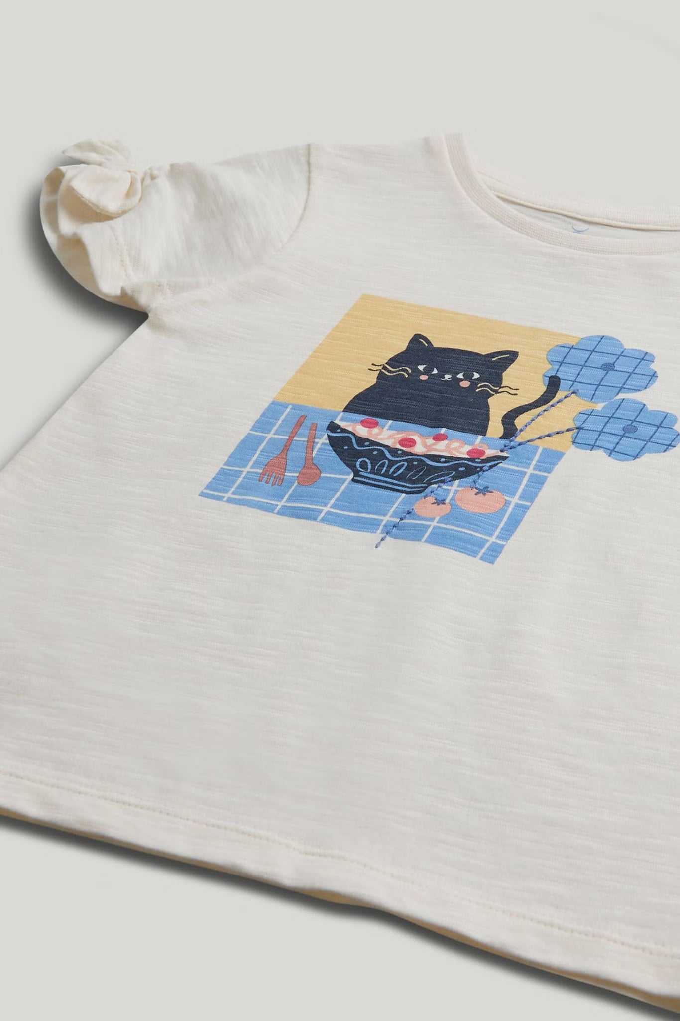 Cream Pasta Cat T-Shirt