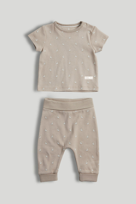 My First T-Shirt And Leggings Outfit