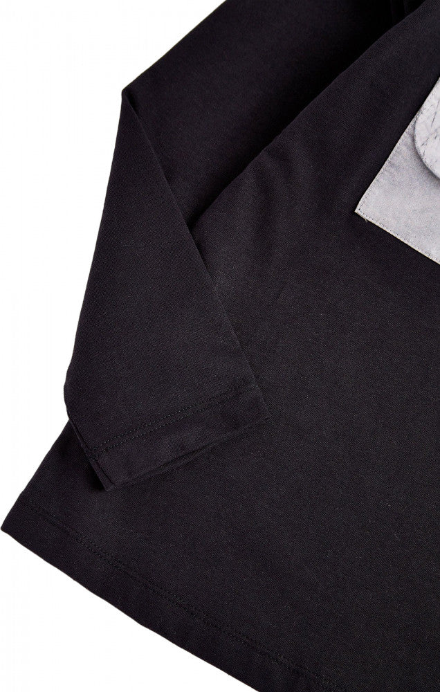 Long-Sleeved Turtleneck Shirt