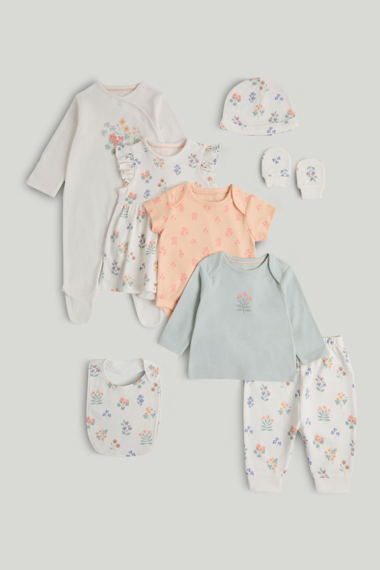 Floral 8-Piece Outfit Gift Set